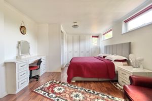 Photo 34- click for photo gallery